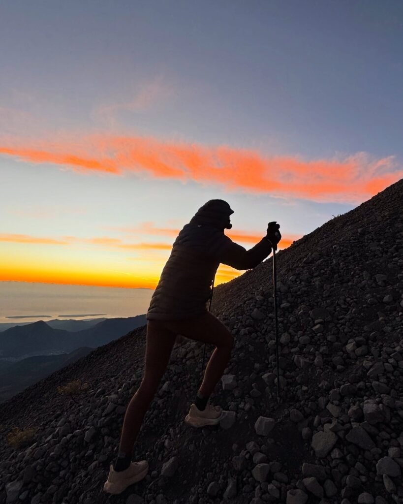 What to Pack for Mount Rinjani constancegalet 20260828 p 3973445004261191094 12 3973444551026543683